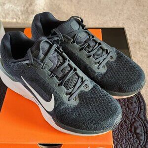 Women's Nike Winflo 11